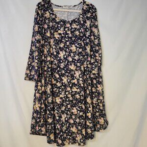 Navy Flowy dress with pretty floral print size 4x plus Host Pick